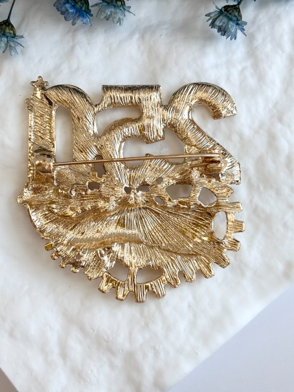 Patriotic American Flag USA 250th Anniversary July 4th Gold Toned Brooch Pin - Picture 5 of 13